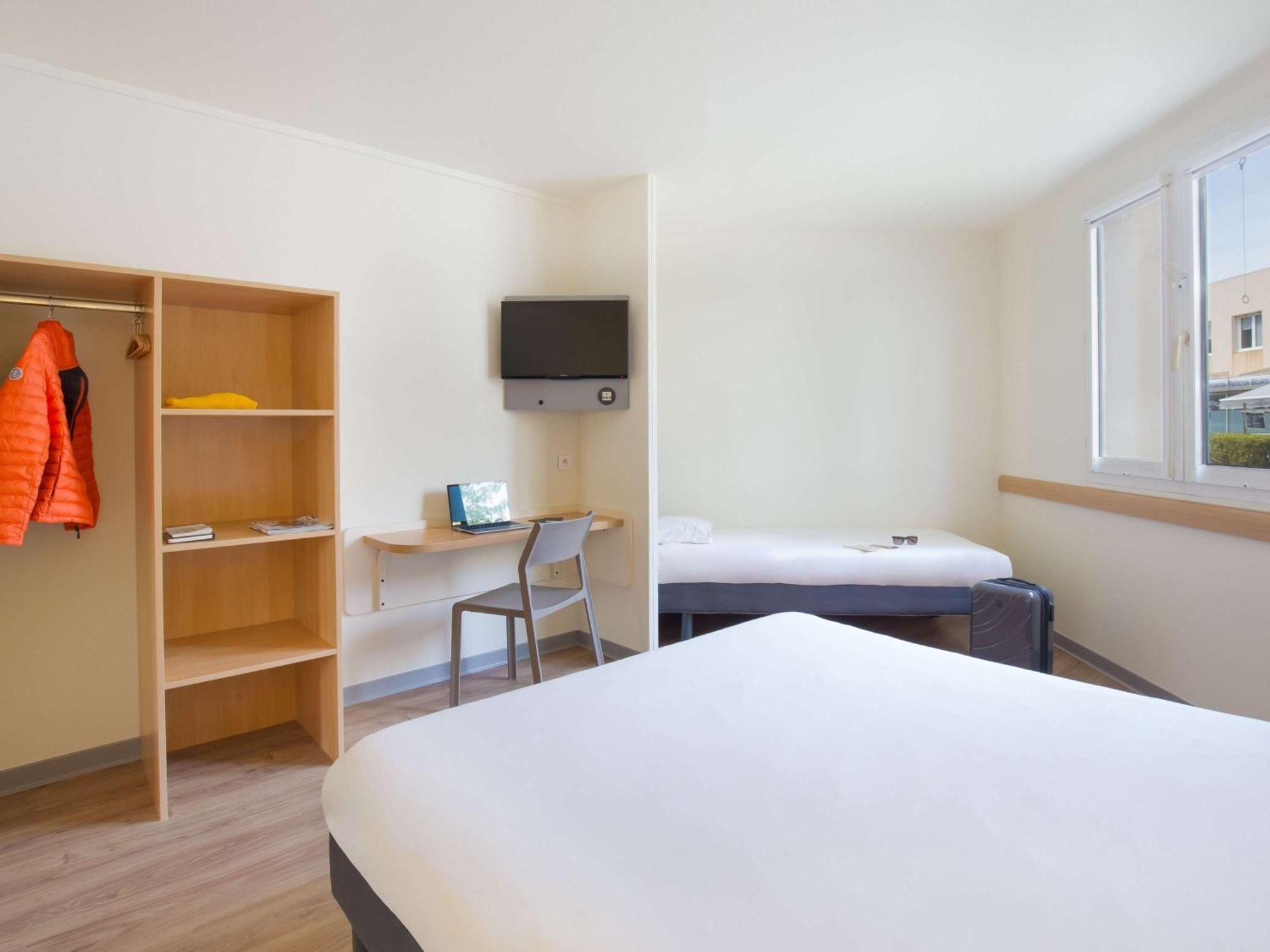 Ibis Budget Aubagne Paluds Agora エクステリア 写真
